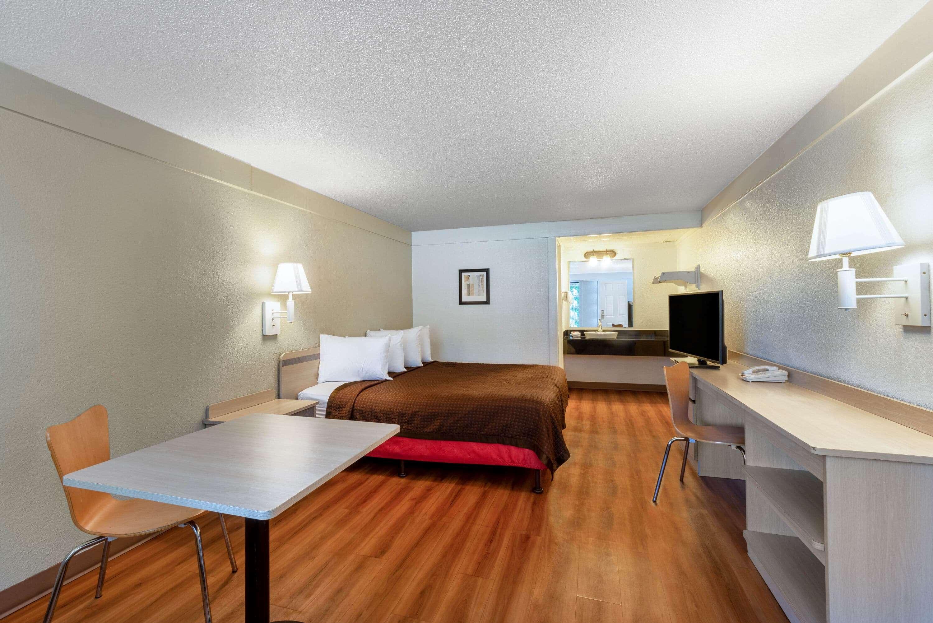 Travelodge By Wyndham Essington / Philadelphia Airport Bagian luar foto